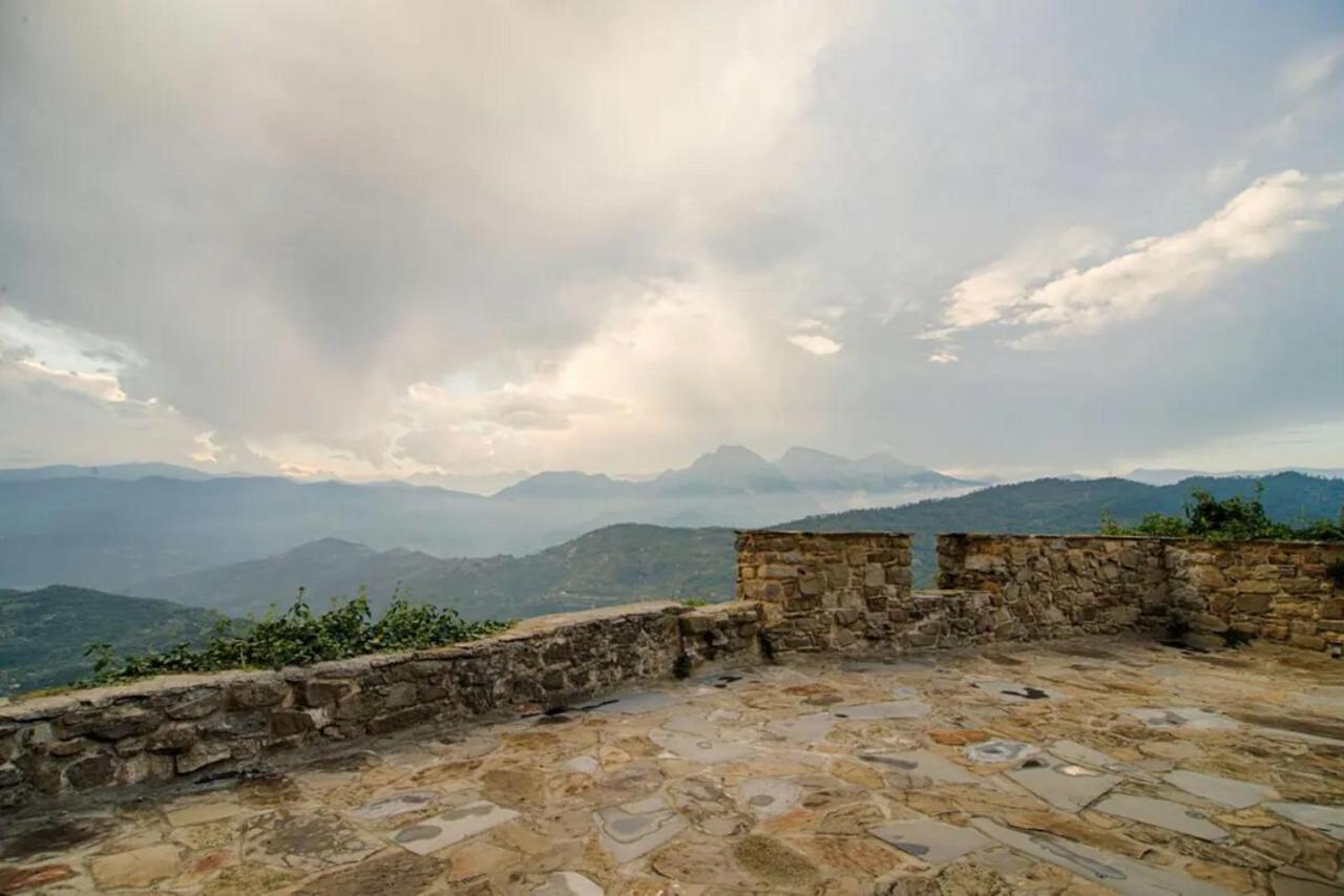 Lovers' Nest Baiardo Exterior foto
